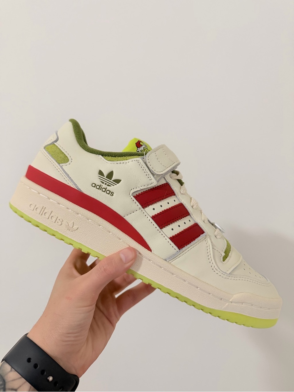 adidas Cream, Red & Lime Low-Top Sneaker grinch size 8.5